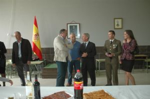 FIESTA NACIONAL 12 DE OCTUBRE CON IZADO DE BANDERA