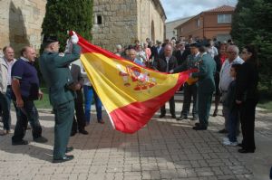 FIESTA NACIONAL 12 DE OCTUBRE CON IZADO DE BANDERA