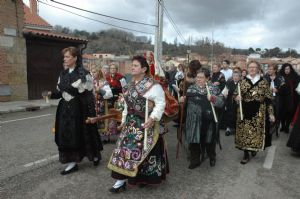 FIESTA EN HONOR DE SANTA ÁGUEDA EN VENIALBO 2017