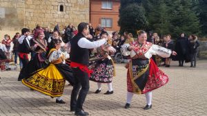 FIESTA EN HONOR DE SANTA ÁGUEDA EN VENIALBO 2017