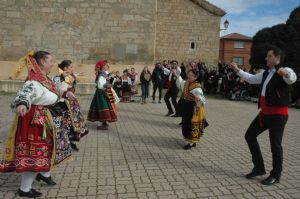 FIESTA EN HONOR DE SANTA ÁGUEDA EN VENIALBO 2017