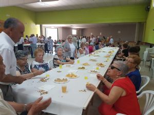 LA ASOCIACIÓN DE JUBILADOS SAN BENITO CELEBRA SU FIESTA ANUAL EN HONOR DE SAN JOAQUIN Y SANTA ANA