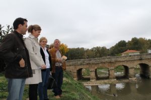 LA SUBDELEGADA DEL GOBIERNO VISITA VENIALBO.