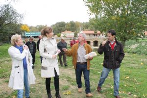 LA SUBDELEGADA DEL GOBIERNO VISITA VENIALBO.